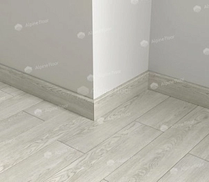 Плинтус ALPINE FLOOR Parquet Light 2200x80x12,5мм SK 13-4